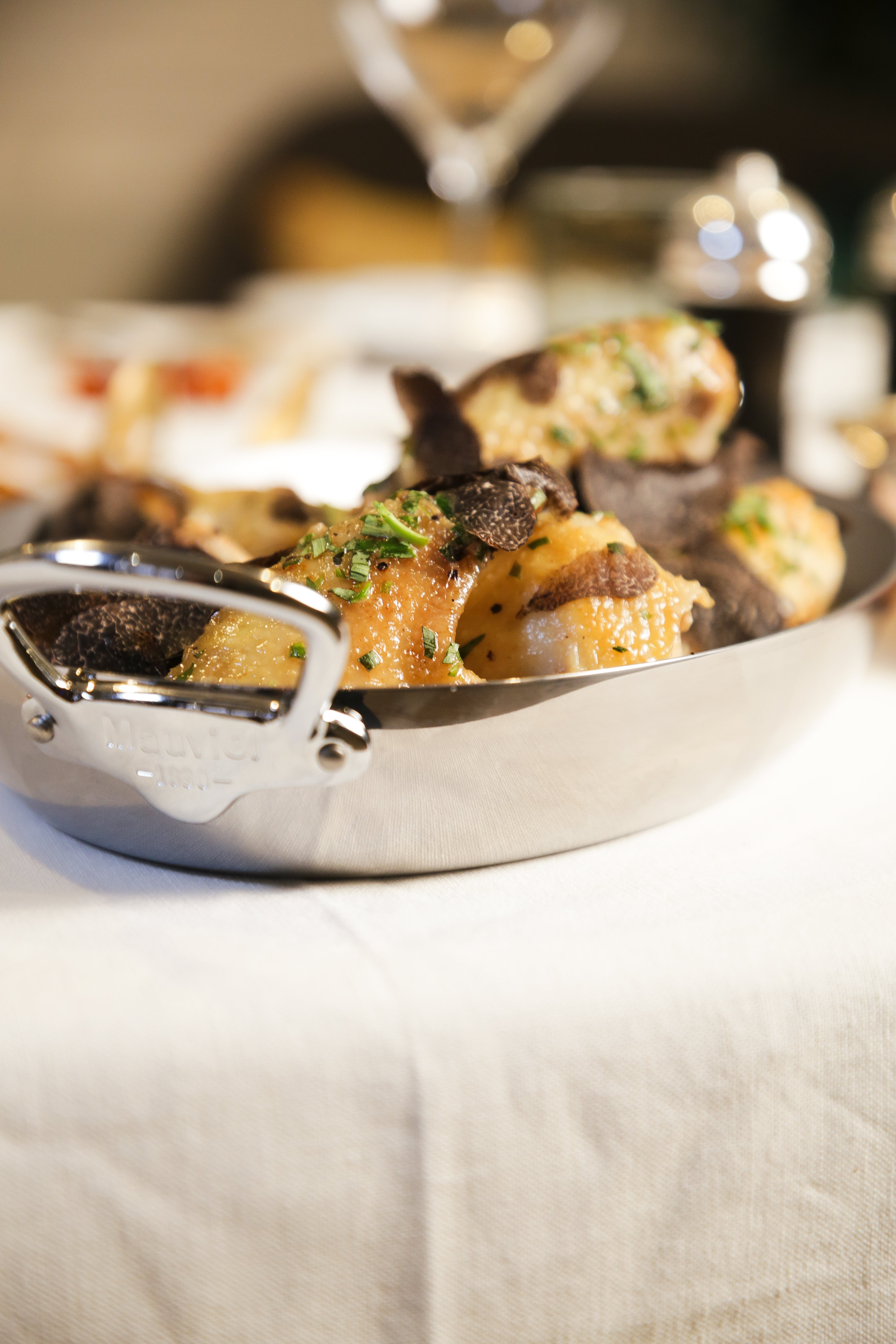 Mauviel M'COOK 5-Ply Oval Pan With Cast Stainless Steel Handles, 9.8-In - Mauviel1830