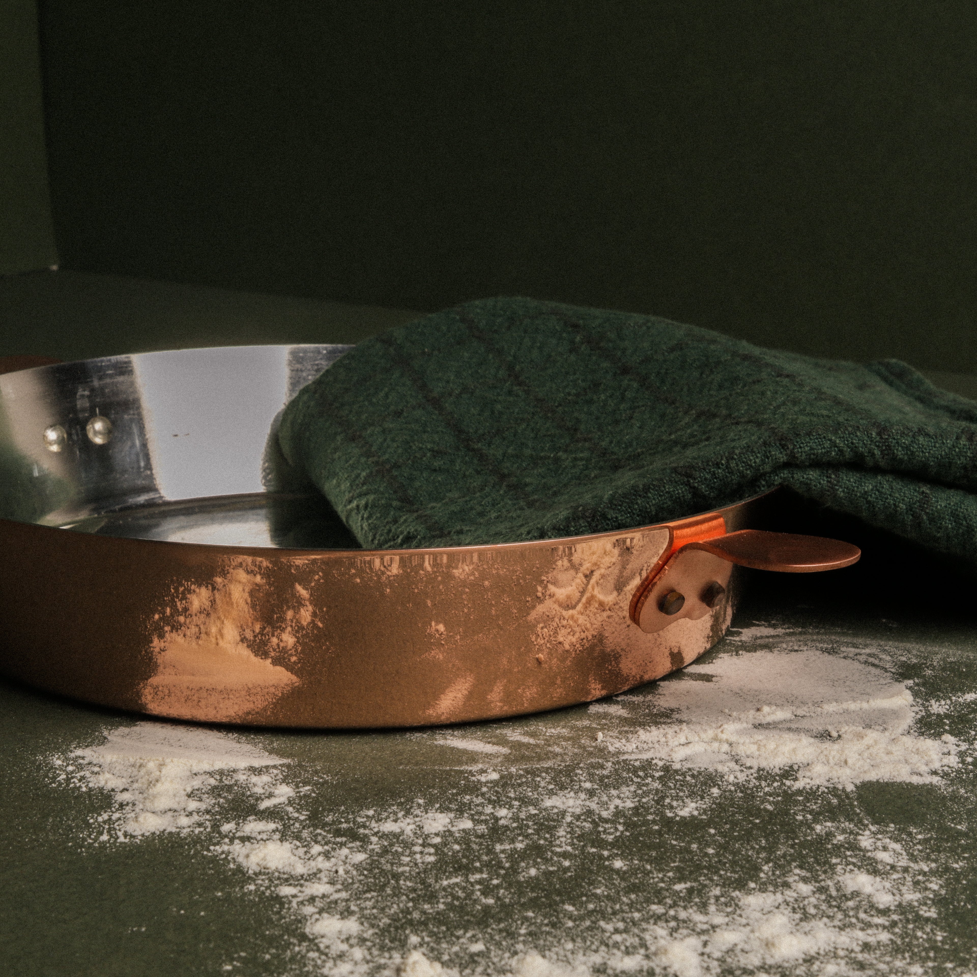 Mauviel M'Passion Copper Tarte Tatin Mold With Ears And Tin Inside, 12.6-in - Mauviel1830