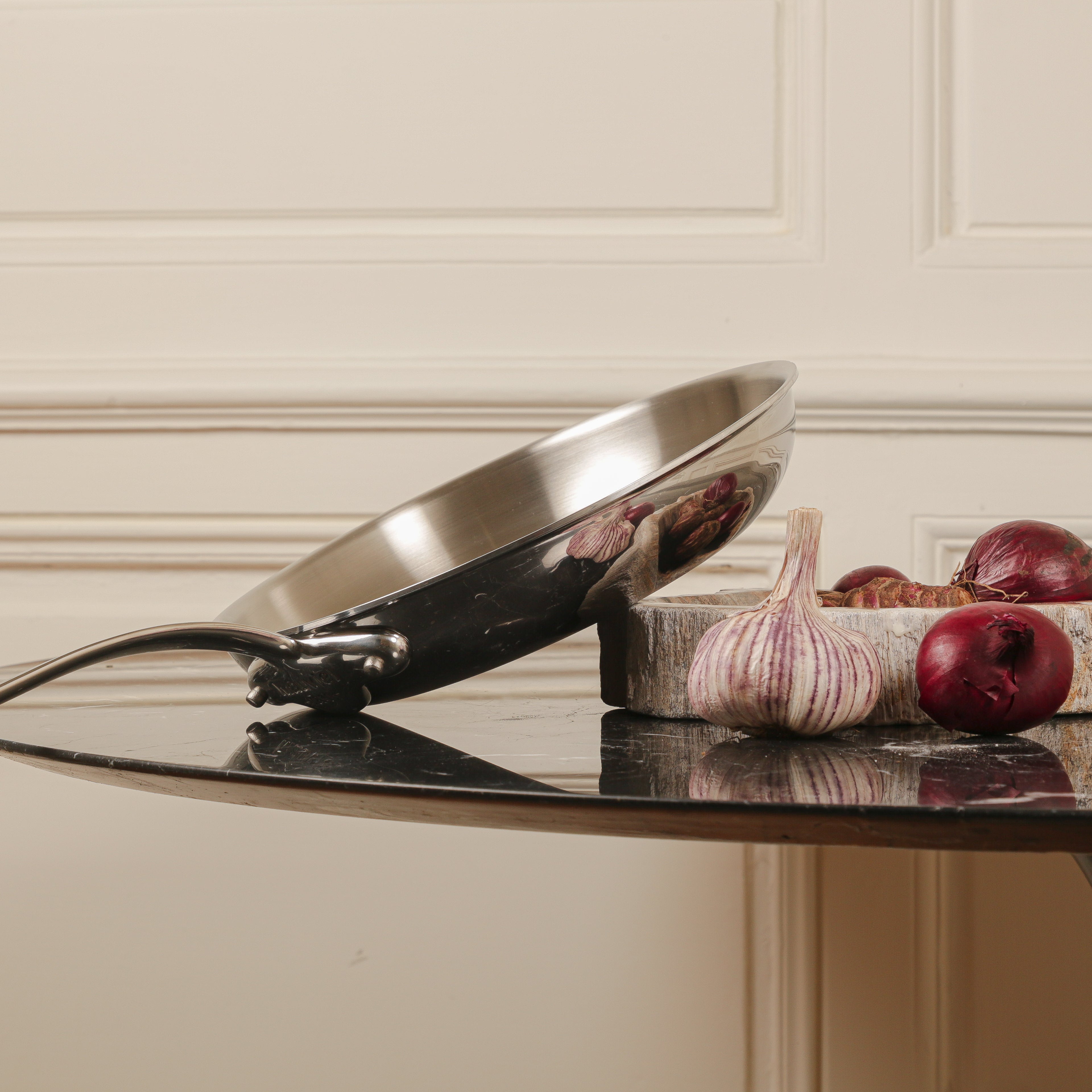 Mauviel M'COOK 5-Ply Frying Pan With Glass Lid, Cast Stainless Steel Handle, 11-In - Mauviel1830